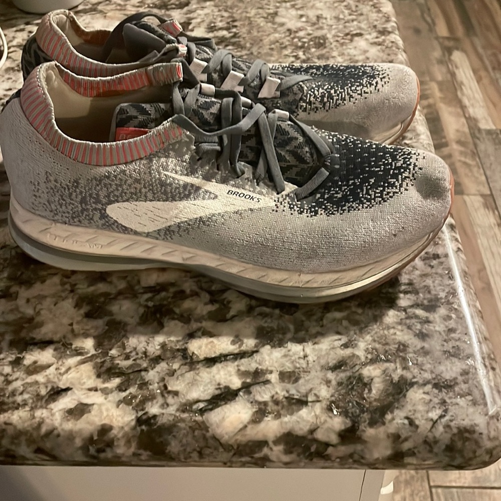 Used Brooks Tennis Shoes